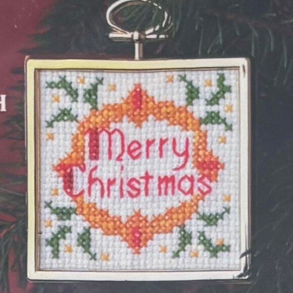VTG WonderArt Counted Cross Stitch Christmas Ornaments Kit Sealed (Makes 3) 5534 - Picture 4 of 7